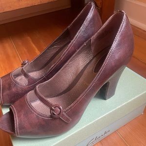 Clark’s Size 11 Shoes